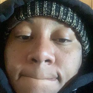 Meet your Posher, Wakisha